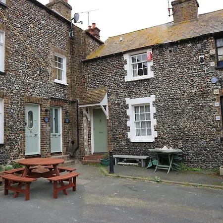 Pickwick'S Place By The Sea Broadstairs Exterior photo