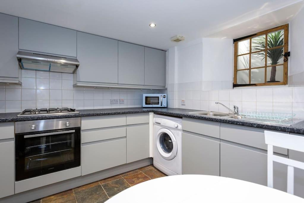 Pickwick's Place By The Sea Holiday home Broadstairs