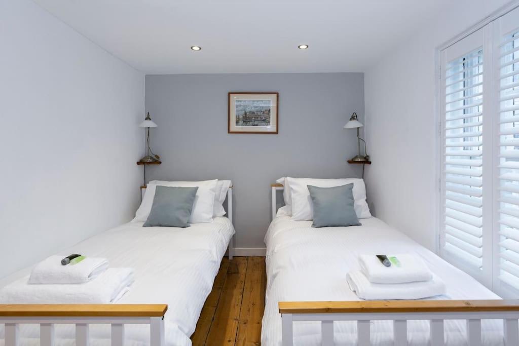 Holiday home Pickwick's Place By The Sea